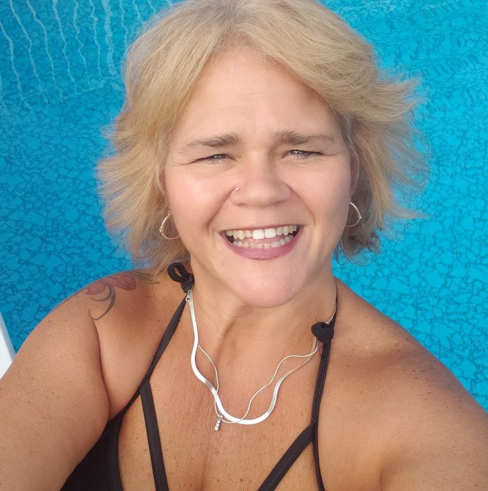 Meet your Posher, Cami